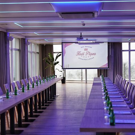 יארוסלאביש Resort Krol Plaza Spa & Wellness מראה חיצוני תמונה