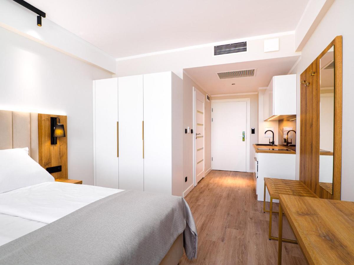 יארוסלאביש Resort Krol Plaza Spa & Wellness מראה חיצוני תמונה