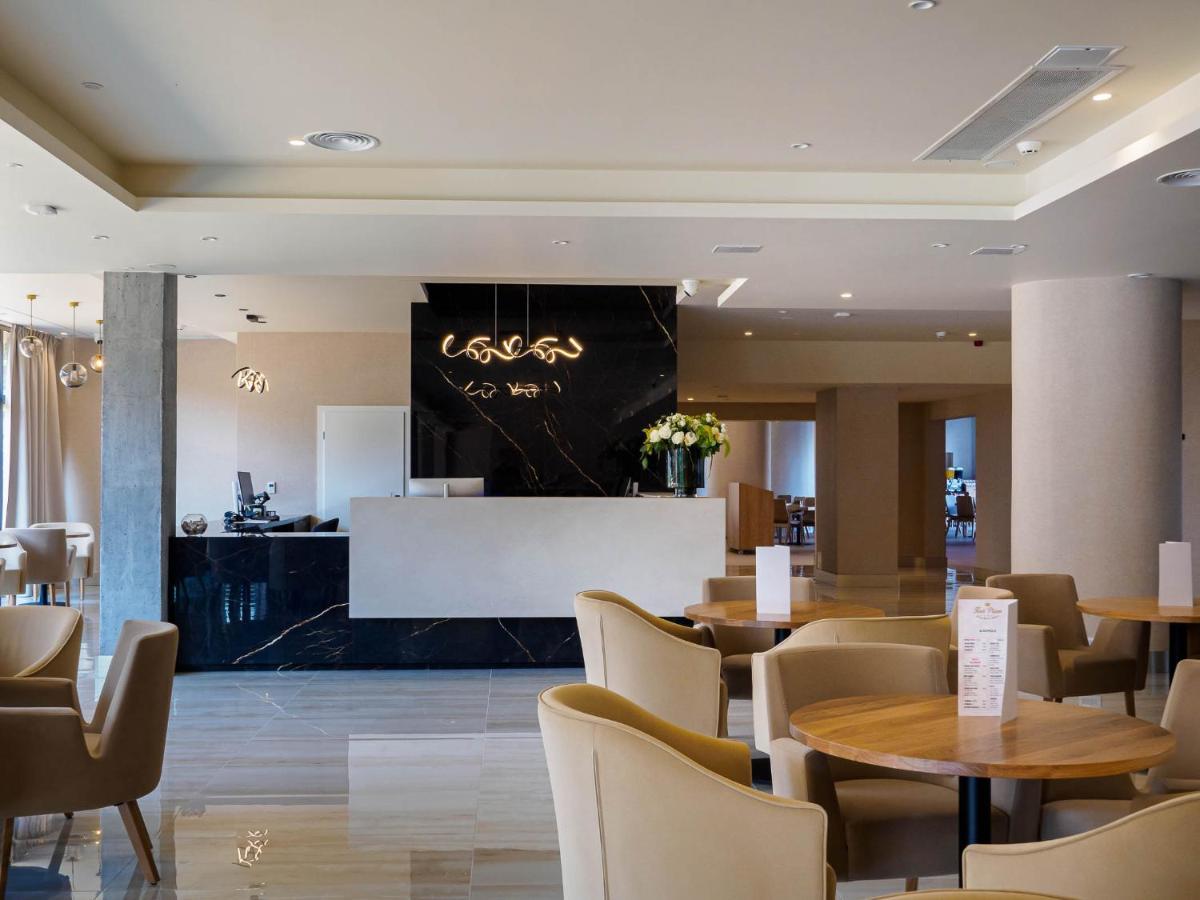 יארוסלאביש Resort Krol Plaza Spa & Wellness מראה חיצוני תמונה