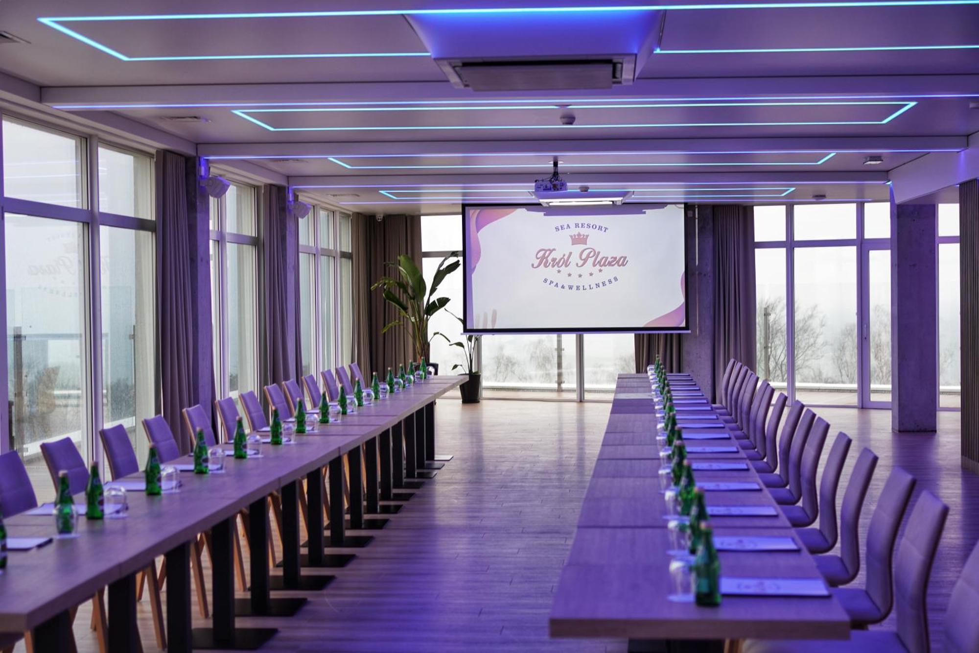 יארוסלאביש Resort Krol Plaza Spa & Wellness מראה חיצוני תמונה