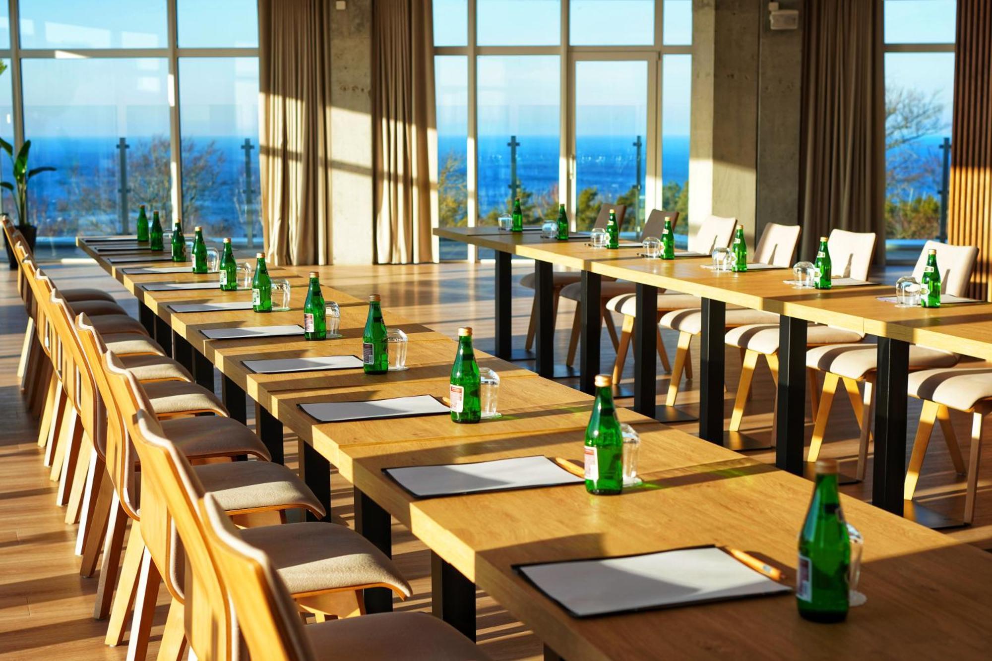 יארוסלאביש Resort Krol Plaza Spa & Wellness מראה חיצוני תמונה